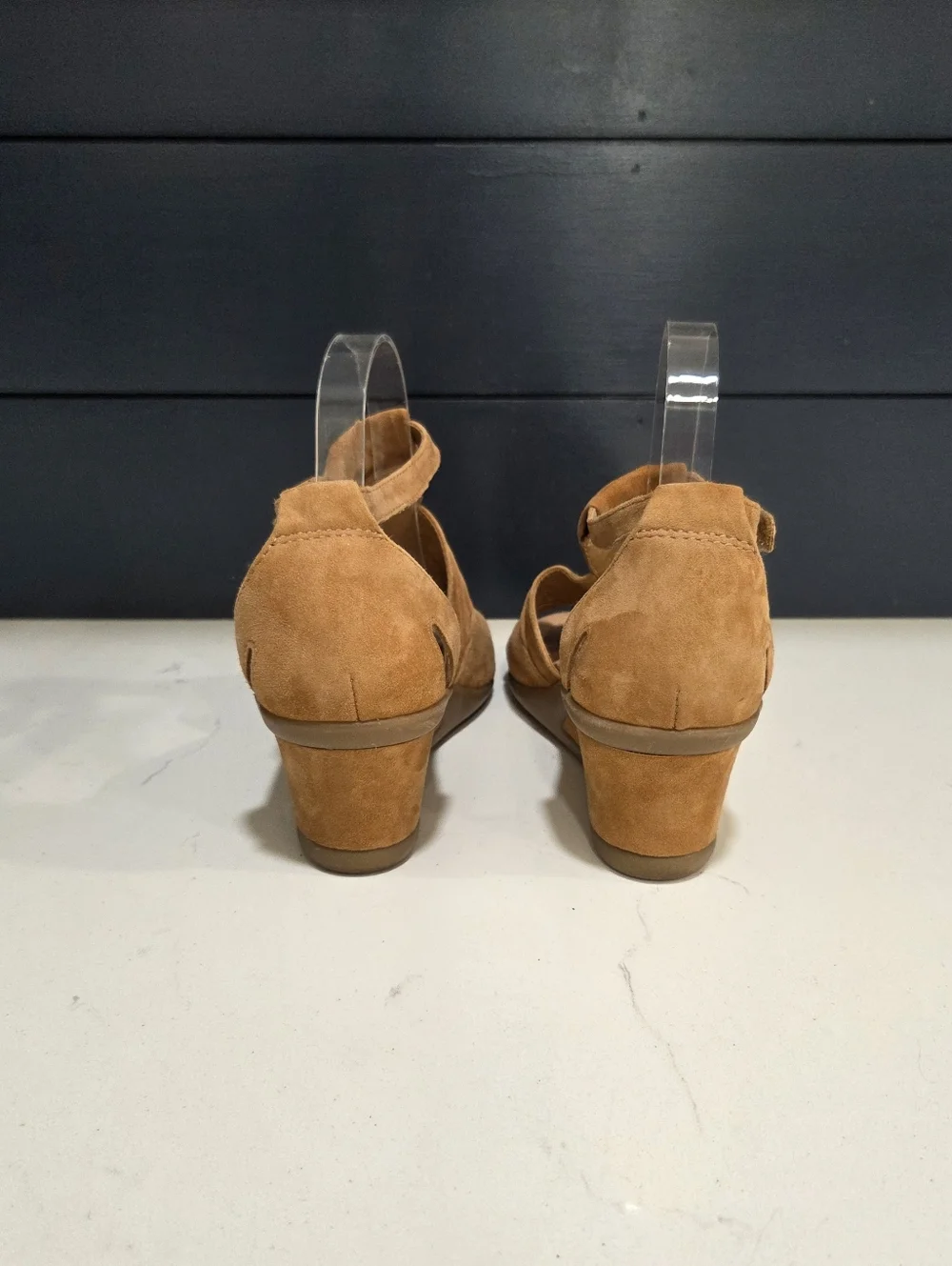 Earth Suede Wedge Sandals Women’s Tan Comfort Shoes Open Toe Slingback Size 10